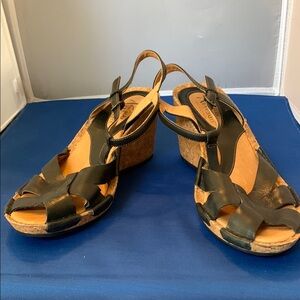 Clark Artisan Collection Black and Tan Wedge Sandals